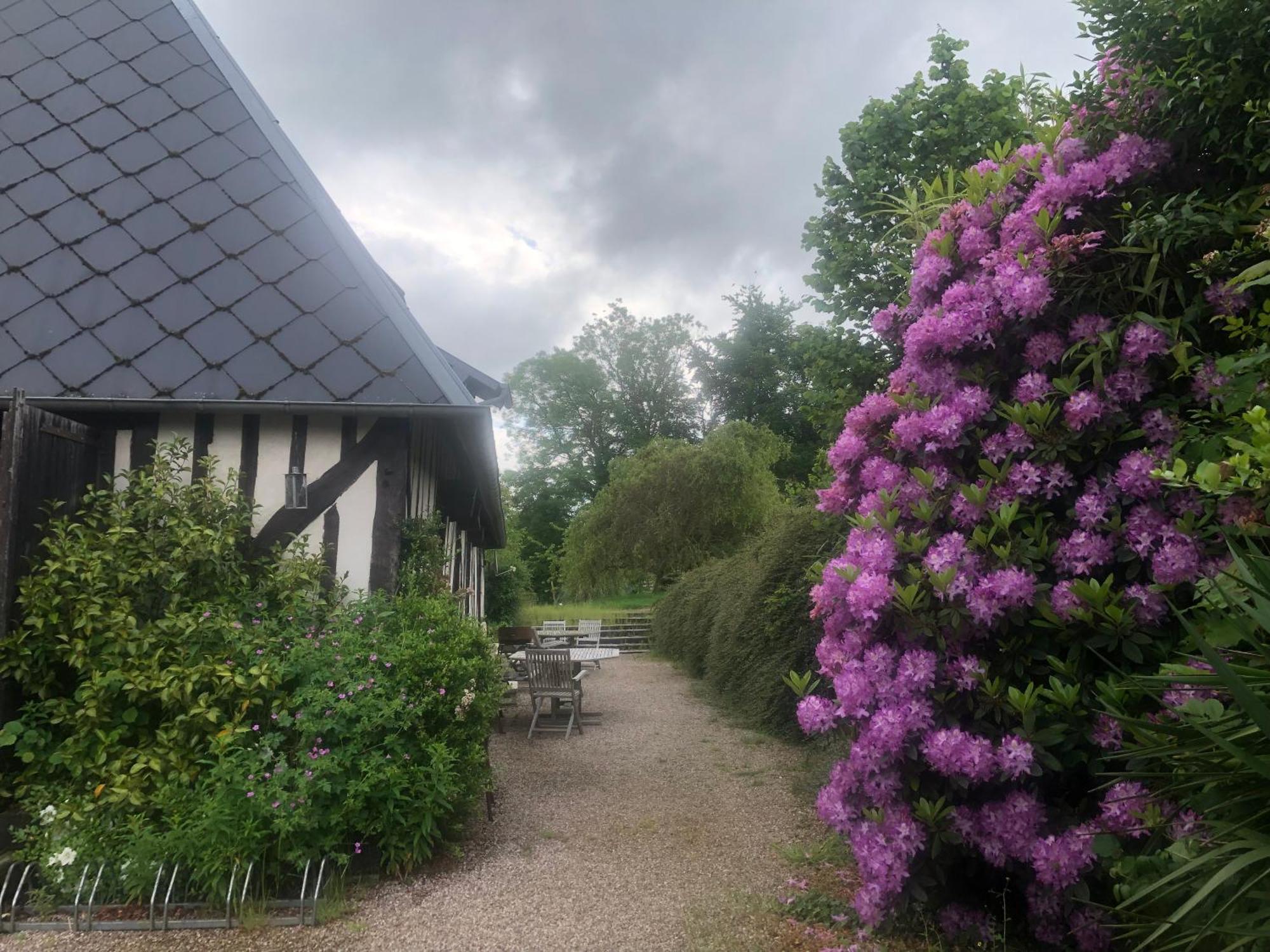 Le Champ Des Possibles Bed and Breakfast Manerbe Exteriör bild