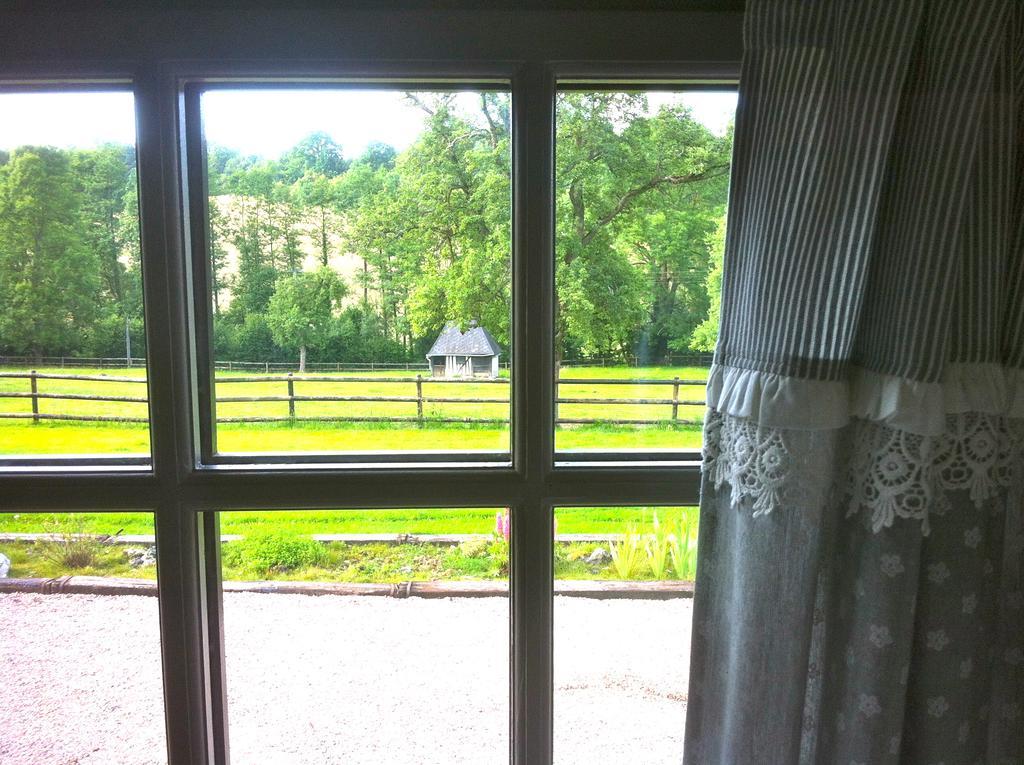 Le Champ Des Possibles Bed and Breakfast Manerbe Exteriör bild